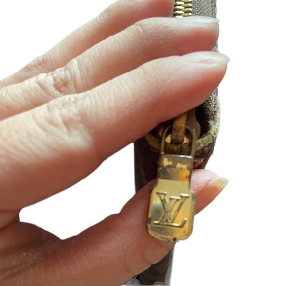 Authentic Louis Vuitton Brown Monogram Mini Lin Zippy Wallet - Picture 6 of 16